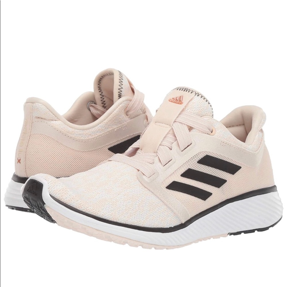 ISO these Adidas! Size 7 or 7.5!!